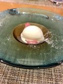 デザートは山形牛のアイスクリームとヨーグルト